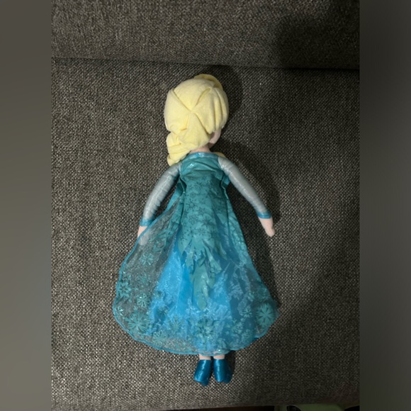 DISNEY FROZEN: ELSA PLUSH DOLL - Picture 2 of 3